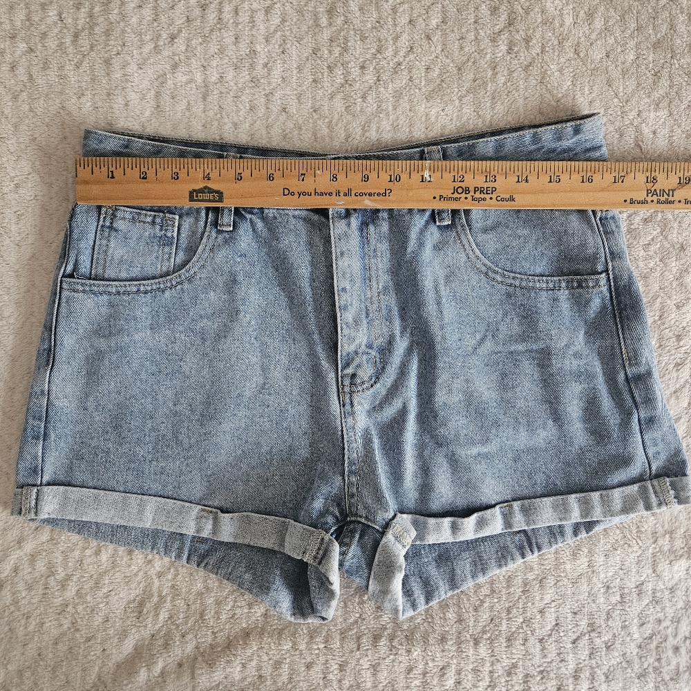 🖤3/$15 Denim Shorts, Size Large - Picture 3 of 6